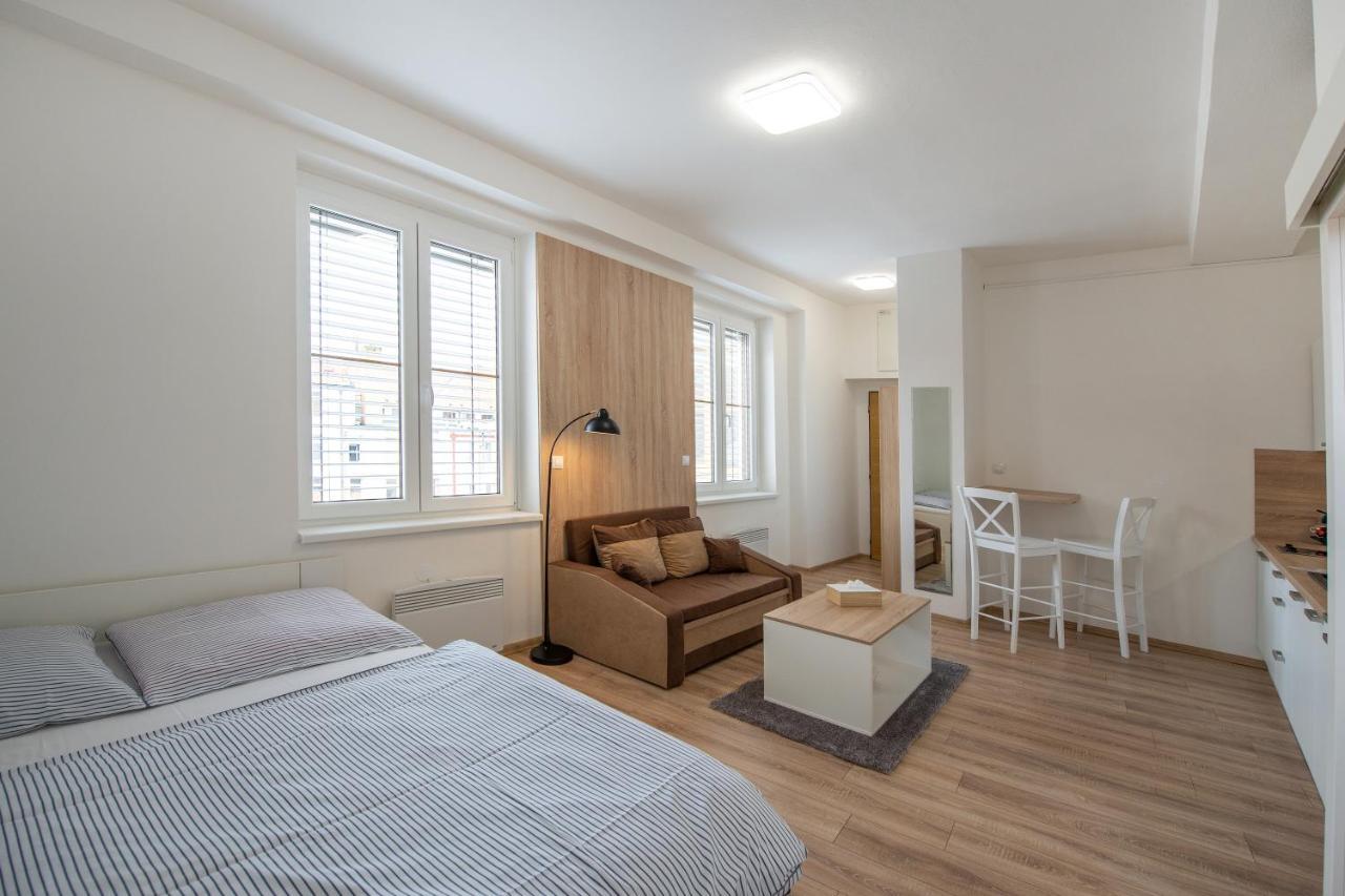 Soho Apartment Pisek  Ngoại thất bức ảnh