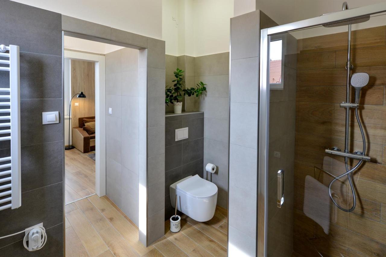 Soho Apartment Pisek  Ngoại thất bức ảnh
