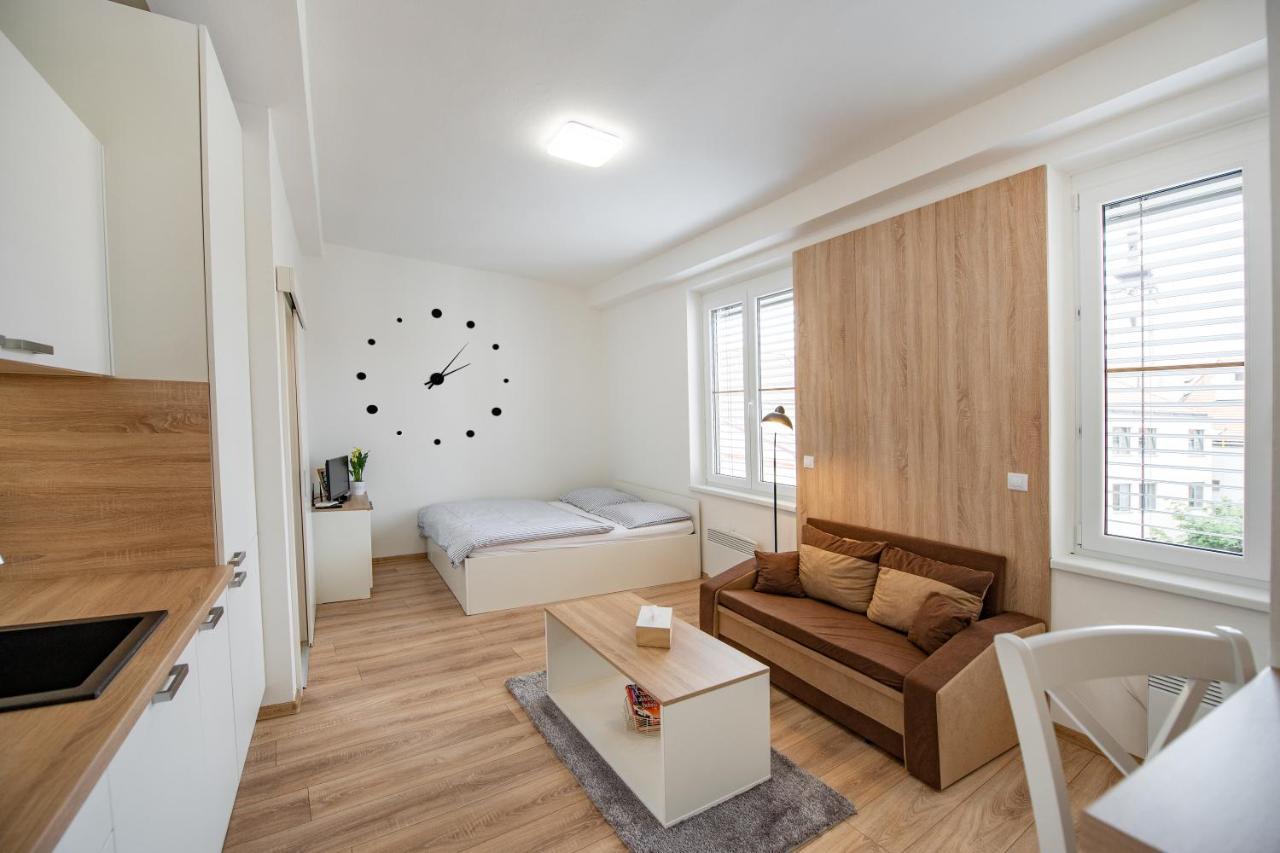 Soho Apartment Pisek  Ngoại thất bức ảnh